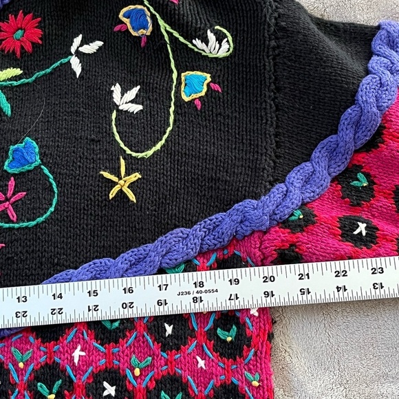 Casual Corner Limited Edition Vintage Hand Knit Allover Embroidered Sweater M - Picture 10 of 12